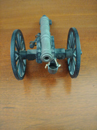 Model 12 pdr Artillery piece