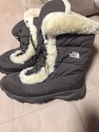 North face women’s winter waterproof boots great condition