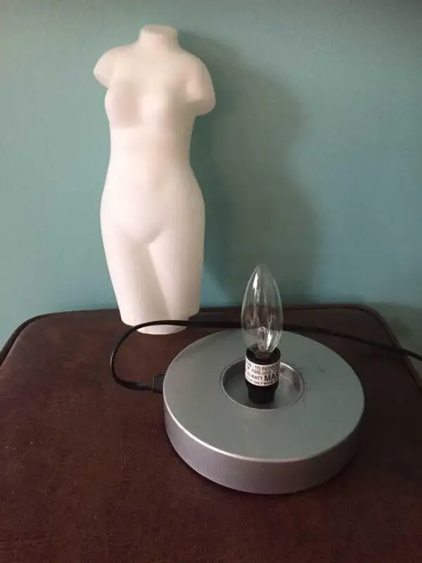 VINTAGE GRECIAN STATUE GLASS LAMP in Home Décor & Accents in City of Montréal - Image 5