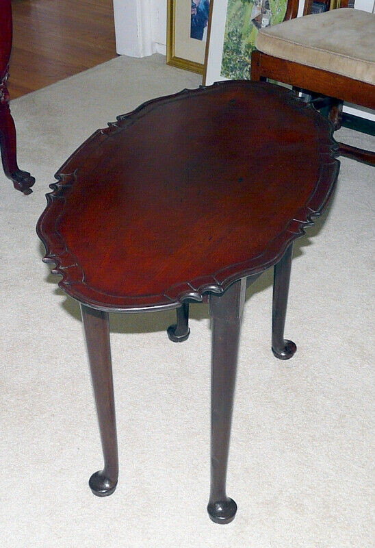 Antique Mahogany Pad-foot table in Other Tables in Kingston - Image 3