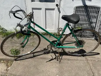 Vélo pour femmes 10 vitesses. 26 pouces, View more