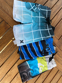 Lot de 3 shorts costume de bain garçon 4 ans Hurley, Quik Silver