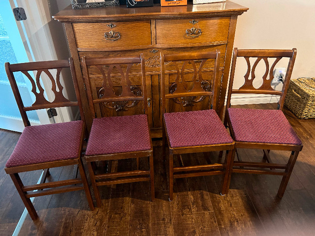 Antique folding chairs in Chairs & Recliners in Kingston - Image 2