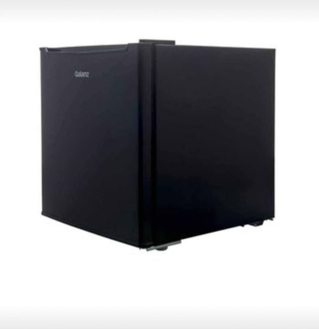 Brand New Sealed Galanz 1.7 cu.ft. Compact Refrigerator in Refrigerators in Oshawa / Durham Region - Image 4