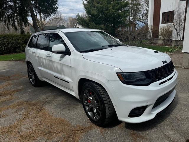 ** Jeep Grand Cherokee SRT 4x4 2018  ** dans Autos et camions  à Ville de Montréal - Image 2