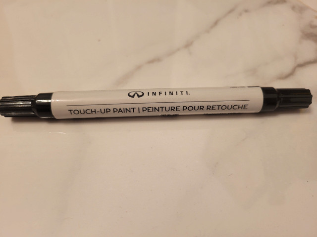 Nouveau peinture retouche infiniti touch up paint white  dans Autre  à Laval/Rive Nord
