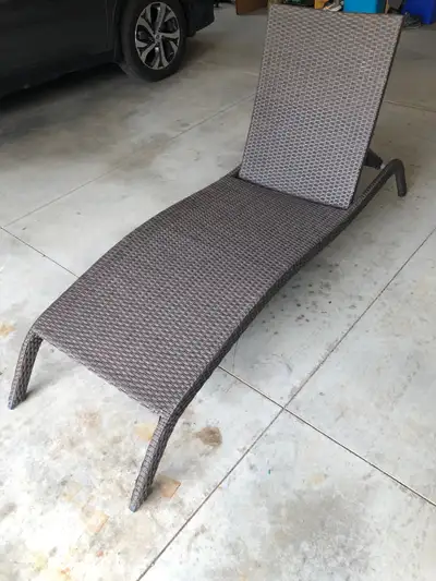 Hampton Bay Lounge Chair, View more