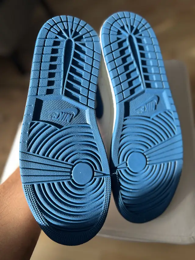 Nike AIR JORDAN neuf taille 9 in Men's Shoes in Longueuil / South Shore - Image 5