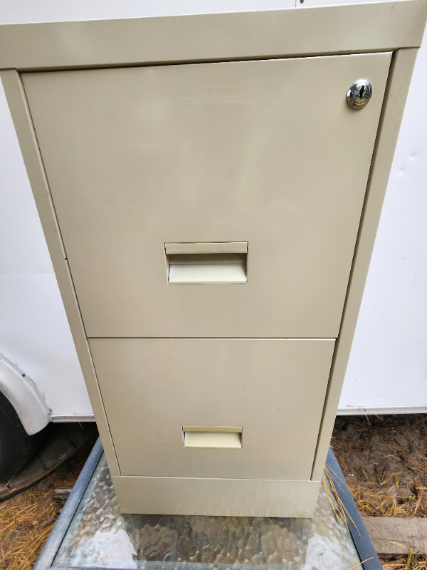 Filing Cabinet Two Drawer Very Clean Inside And Out in Other in Windsor Region