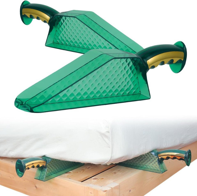 2 Pcs BEDAAA BELIARST Mattress Lifter Tool and Bed Maker Kit in Bedding in Kitchener / Waterloo