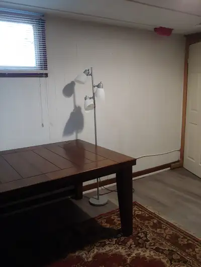 Room for rent, available Oct 15. No smoking, no drugs. Single occupancy only. Short term is OK.