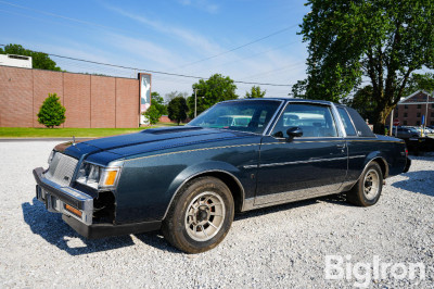 1987 Buick Regal Limited with Blue interior