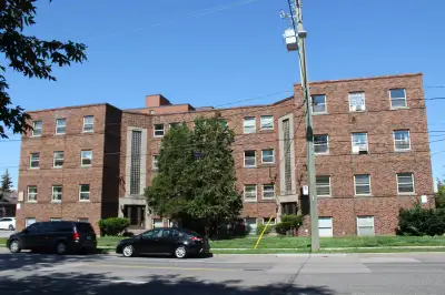 2 Bedroom apartment on Aberdeen Ave