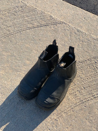 Blundstones, steel toes safety boots (met guard) 