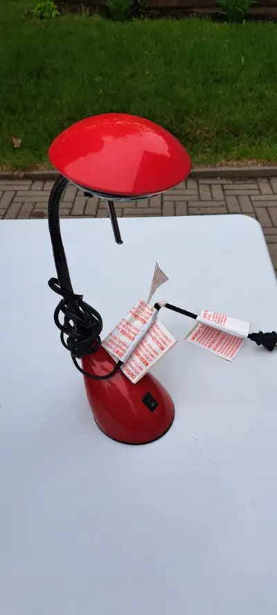 Lampe de bureau rouge - ampoule halogène, View more