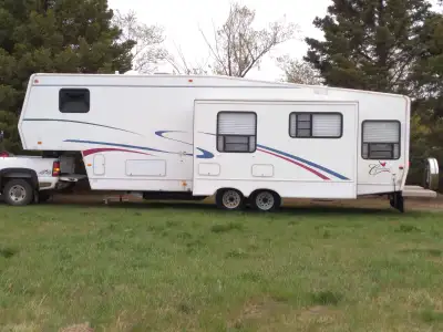 I'm selling my 1998 Cardinal Trailer, a spacious fifth-wheel perfect for comfortable travels, which...
