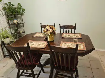 Share 3 Bedroom Bungalow with 2 other Females
