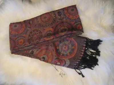 fashion scarf NEW   (box 13), View more