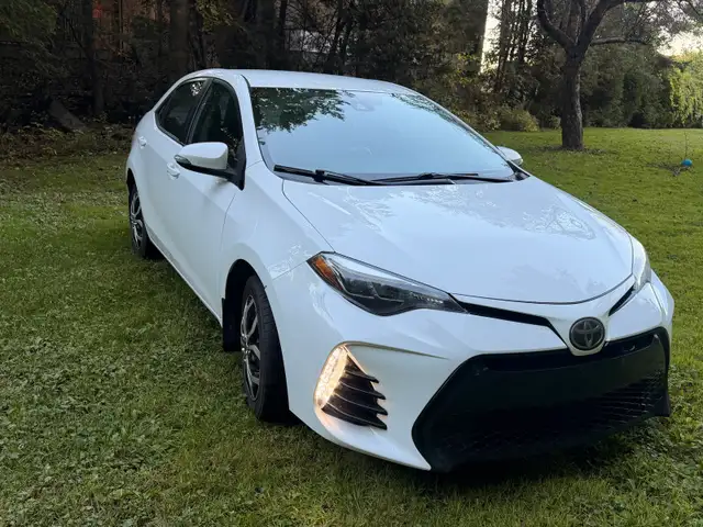 2017 Toyota Corolla SE587371142898657281