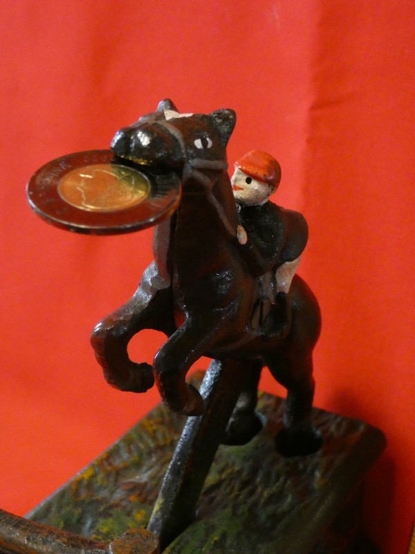 Piggybank Hunter Show Jumper cast iron Vintage in Arts & Collectibles in St. Catharines - Image 2