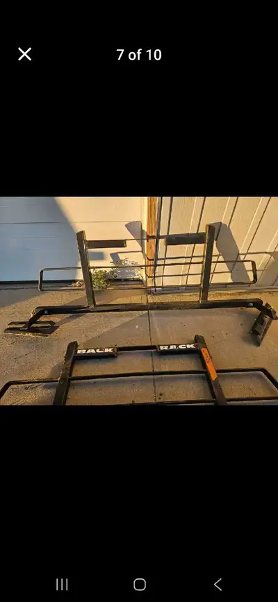 Backrack headache racks "cabguard" As shown in pictures i got these two backracks headache racks. As...