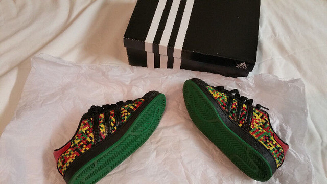 ADIDAS SUPERSTAR WOVEN GREEN RED YELLOW 5 Bob Marley shoes | Women's - Shoes  | Ottawa | Kijiji