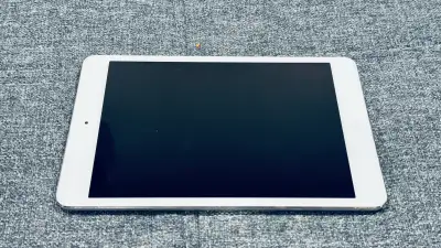 Apple iPad Mini 2, View more