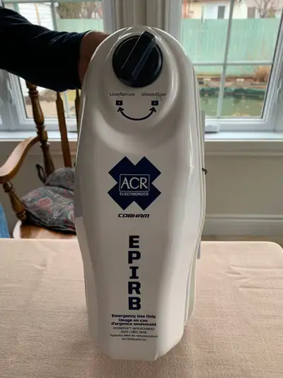 EPIRB (accessoire en cas d’urgence ou détresse) fonctionnel