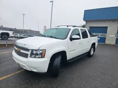 5.3L Vortec 320hp 335lb-ft torque 6 speed Auto Transmission Towing Cap 8,100lbs 4WD tow-haul mode 18...