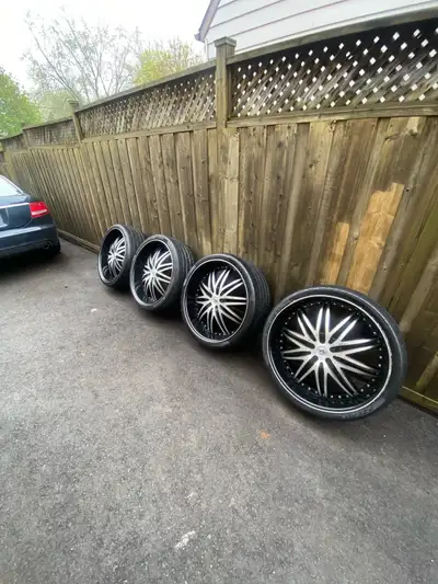 24 inch rims came off a q7 audi three tires are good . One needs replaced . In great shape they are...