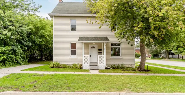2 Bedroom Apt, Barrie & 3 Bedroom Apt., Midland