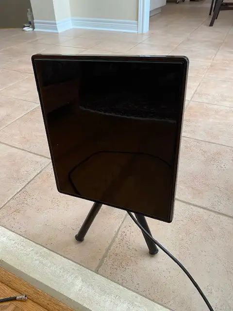 HDTV and Digital TV indoor antennas desktop and mounting in TVs in Markham / York Region - Image 10