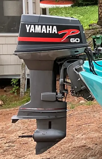 Excellent condition! 20” long shaft. Electric start. Starts right up, idles nice and runs strong. Oi...