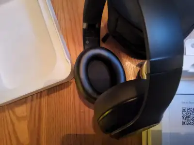 **Neuf**Écouteurs Beats Studio Pro **Boîte Ouverte**, View more