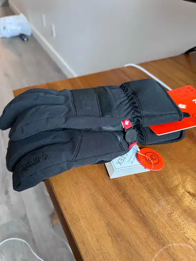 Winter gloves (new), View more