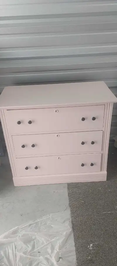 Pink dresser vintage , View more