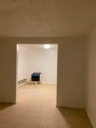 4 1/2 Apartment for Rent – $1160 CAD/Month – All Included ✨ Available Now! Spacious and bright 4 1/2...