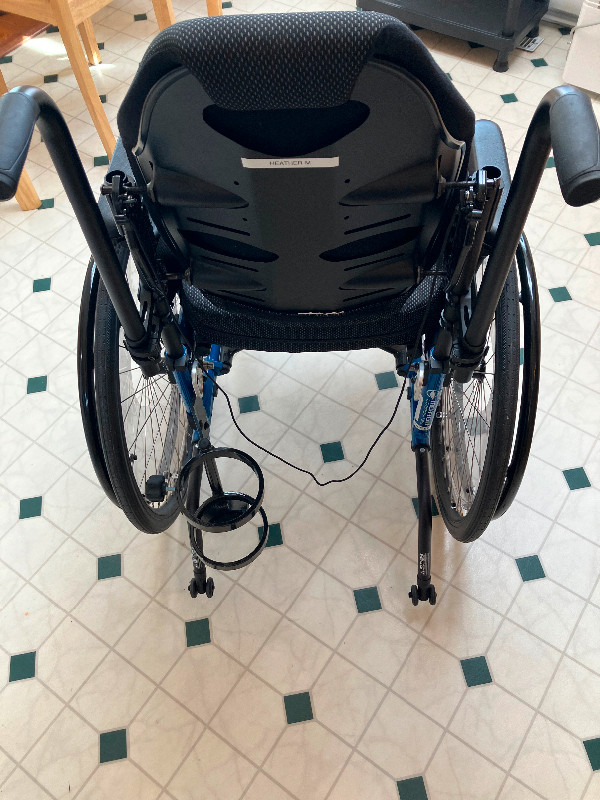 HELIO A6 wheel chair in Health & Special Needs in Whitehorse - Image 2