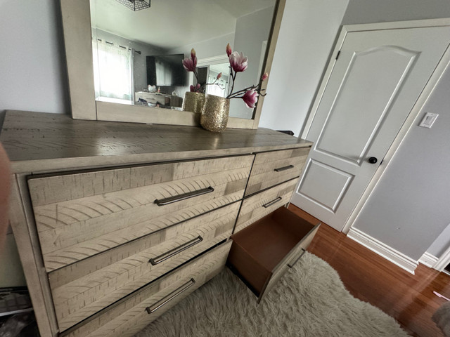 7-Piece Bedroom Set in Beds & Mattresses in Mississauga / Peel Region - Image 4