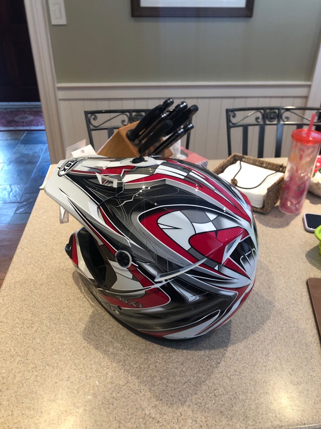Jmax 46x1 helmet ATV / Snowmobile / Motorcycle *very little use* ATV