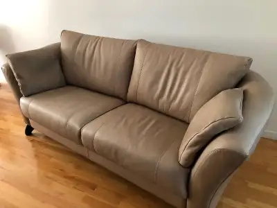 Sofa et 2 fauteuils en cuir Jaymar, View more