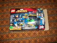 Lego Marvel Super Heroes #76018 Hulk Lab Smash Complete