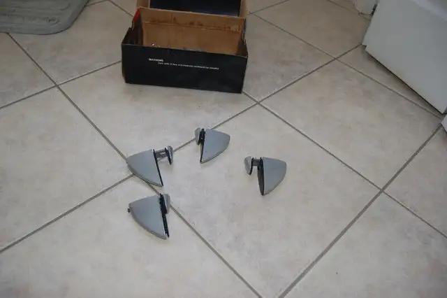 Oblong Frosted Glass Floating Shelf (one left) in Bookcases & Shelving Units in Edmonton - Image 6