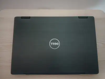 Ordi portable 2 en 1 Dell Latitude 3379, View more