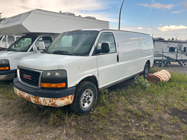 2006 GMC Savana 2500 in Cars & Trucks in St. Albert