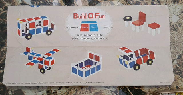 Tupperware Toys Build-O-Fun Jeu Construction 1966 200 Pièces dans Art et objets de collection  à Trois-Rivières - Image 2