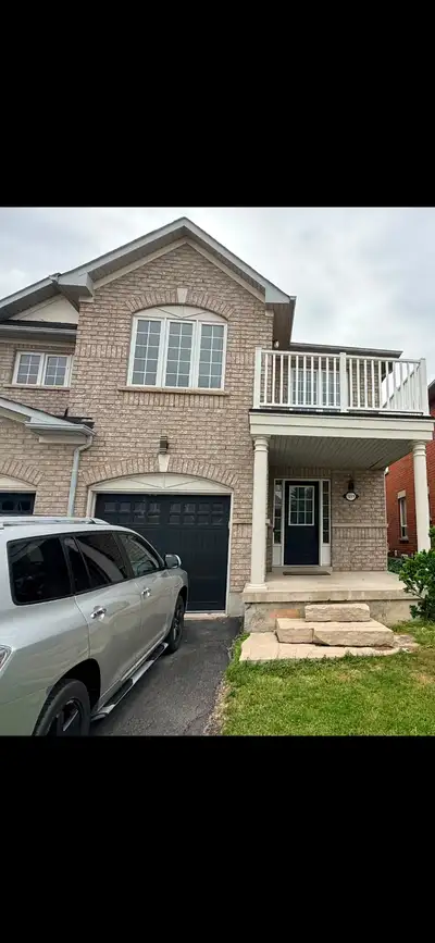 FOR RENT – 4 Bedroom Townhouse in Milton located near Derry and Thompson| Available July 1, 2026 Spa...