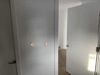 Beau petit 3 1/2 Libre - rue Lévis à Joliette Ancien 6 1/2 transformé en 2 x 3 1/2 complètement réno...