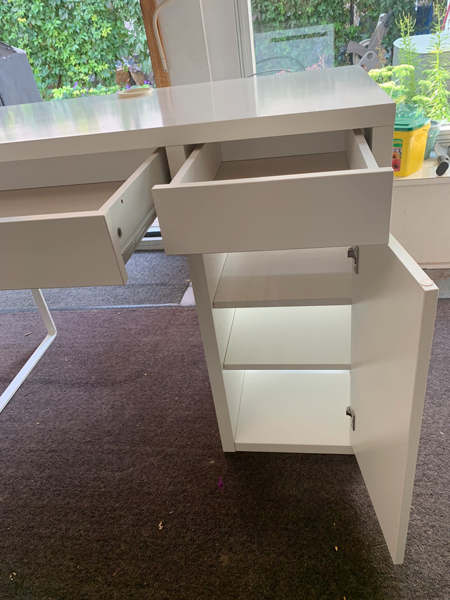 IKEA Micke Desk with Free swivel chair Desks Winnipeg Kijiji