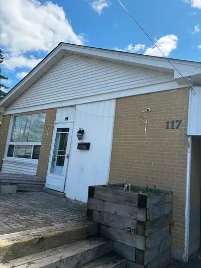 Looking for a great place to stay? We three fantastic rooms available for rent. One on the main floo...